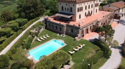Luxus Villa Corona